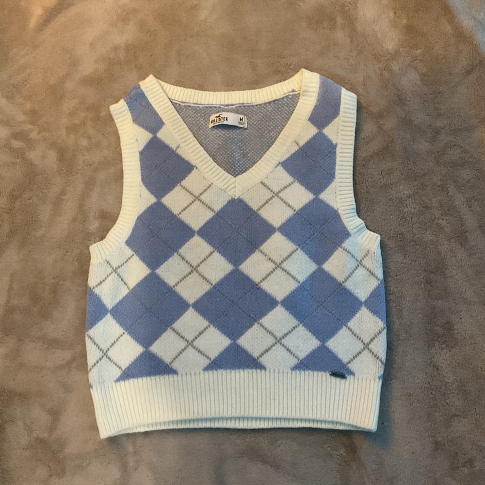 Stylish Blue and White Argyle Sweater Vest
